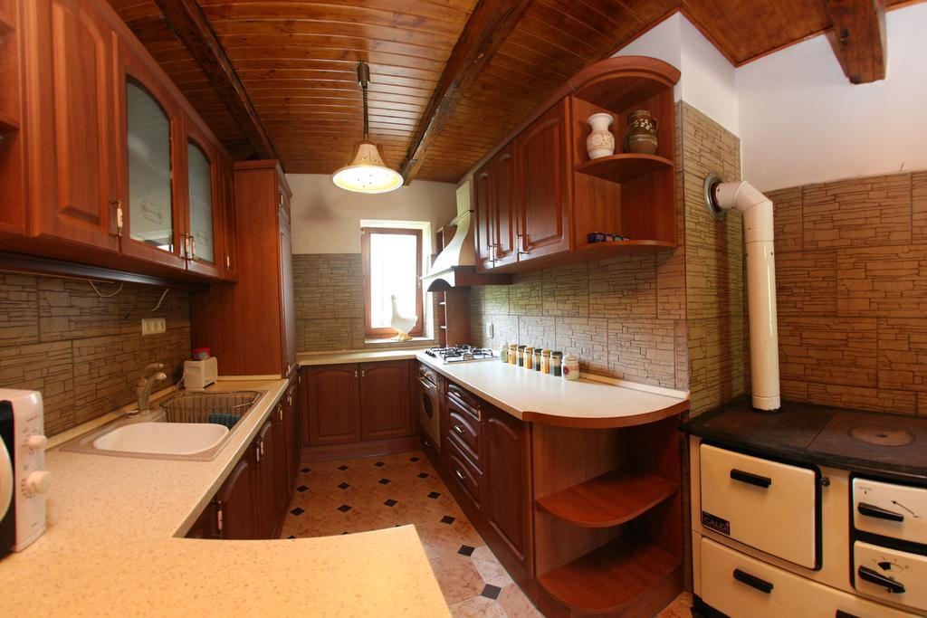 Vila Anastasia Săcărîmbu エクステリア 写真